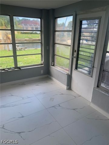 2214 SE 14th TER, Cape Coral, FL 33990