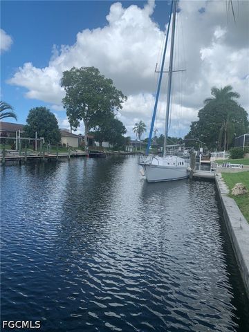 2214 SE 14th TER, Cape Coral, FL 33990