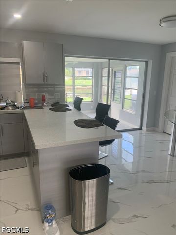 2214 SE 14th TER, Cape Coral, FL 33990