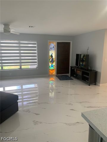 2214 SE 14th TER, Cape Coral, FL 33990