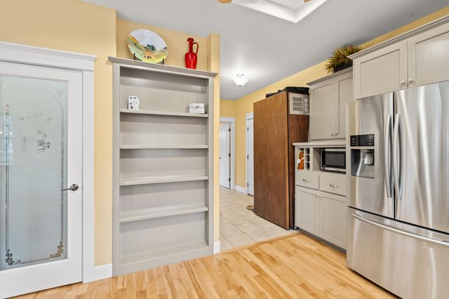 110 Taylor Street, Jacksonville, OR 97530