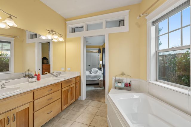 110 Taylor Street, Jacksonville, OR 97530