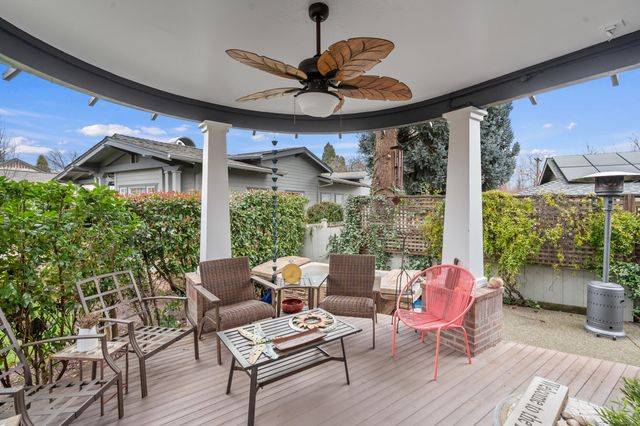 110 Taylor Street, Jacksonville, OR 97530