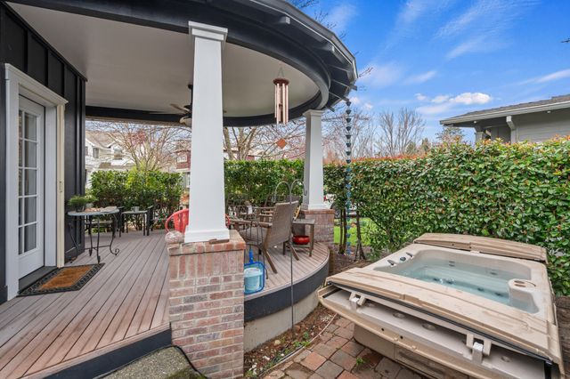 110 Taylor Street, Jacksonville, OR 97530