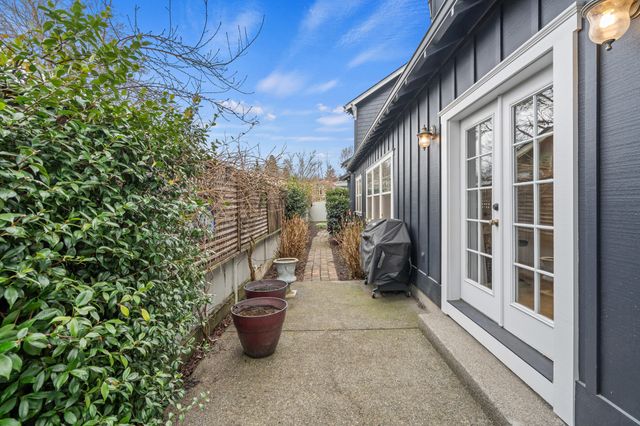 110 Taylor Street, Jacksonville, OR 97530