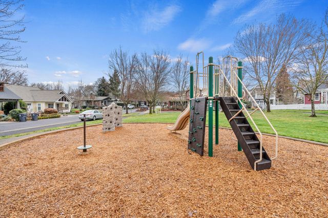 110 Taylor Street, Jacksonville, OR 97530