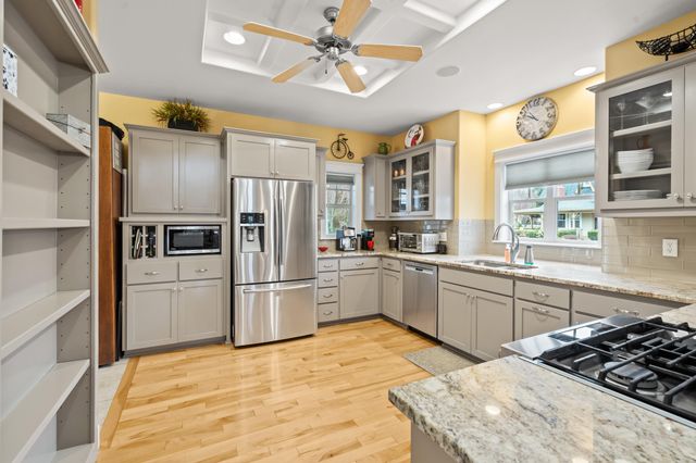 110 Taylor Street, Jacksonville, OR 97530