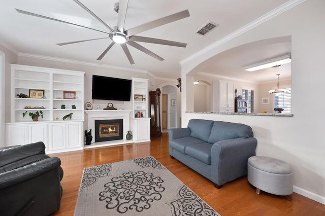 1833 San Gabriel St, Roseville, CA 95747