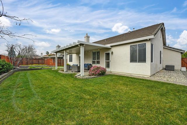 1833 San Gabriel St, Roseville, CA 95747