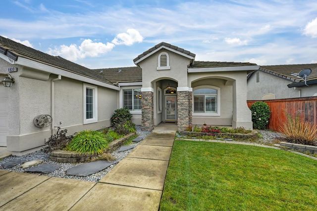 1833 San Gabriel St, Roseville, CA 95747