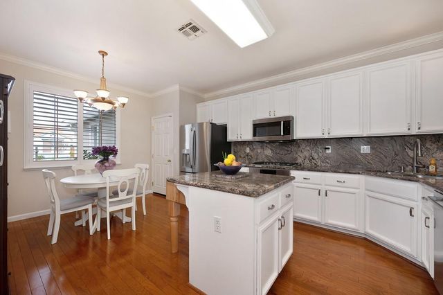 1833 San Gabriel St, Roseville, CA 95747