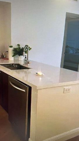 19900 E Country Club Dr 214, Aventura, FL 33180