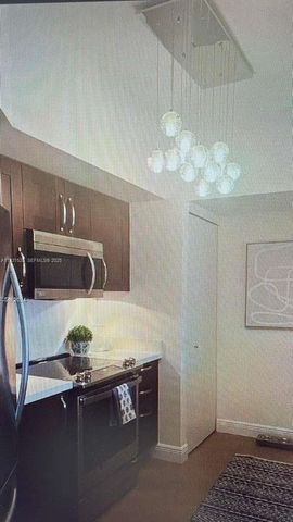 19900 E Country Club Dr 214, Aventura, FL 33180