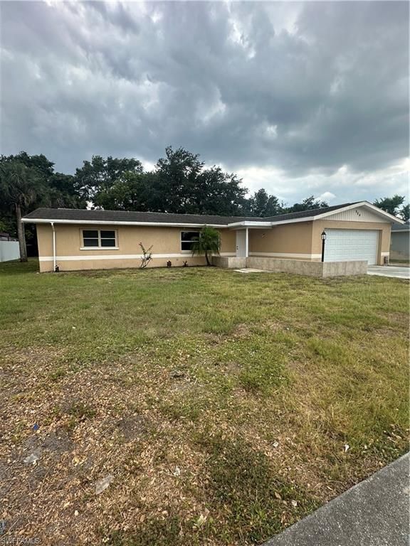 904 LEELAND HIGHTS BLVD, LEHIGH ACRES, FL 33936 — exterior