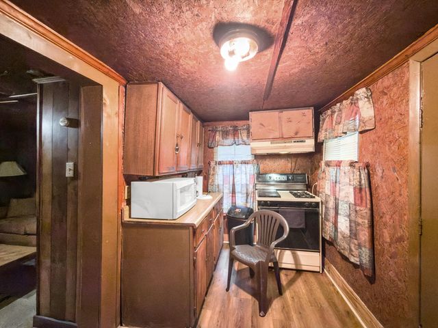 496 N Broad St, Newville, AL 36353
