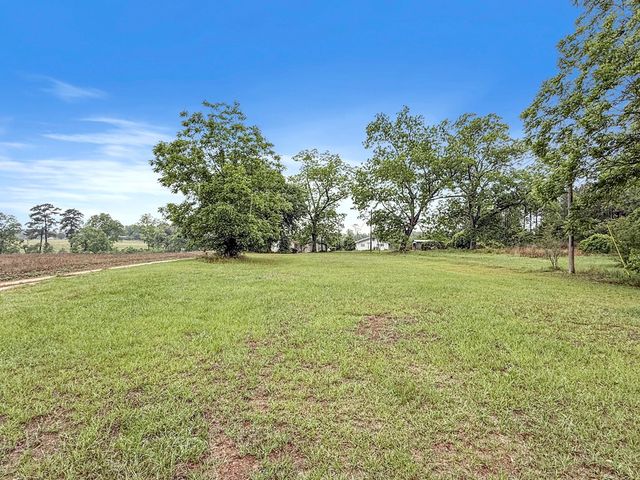 496 N Broad St, Newville, AL 36353