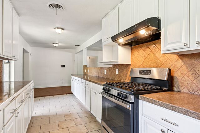 2504 Duringer Road, Fort Worth, TX 76133