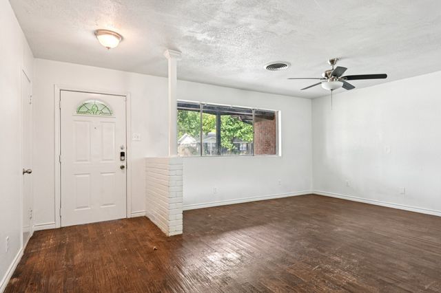 2504 Duringer Road, Fort Worth, TX 76133