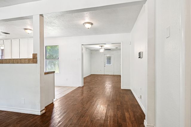 2504 Duringer Road, Fort Worth, TX 76133