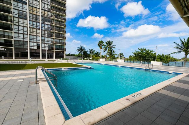 600 NE 36th Street 1820, Miami, FL 33137