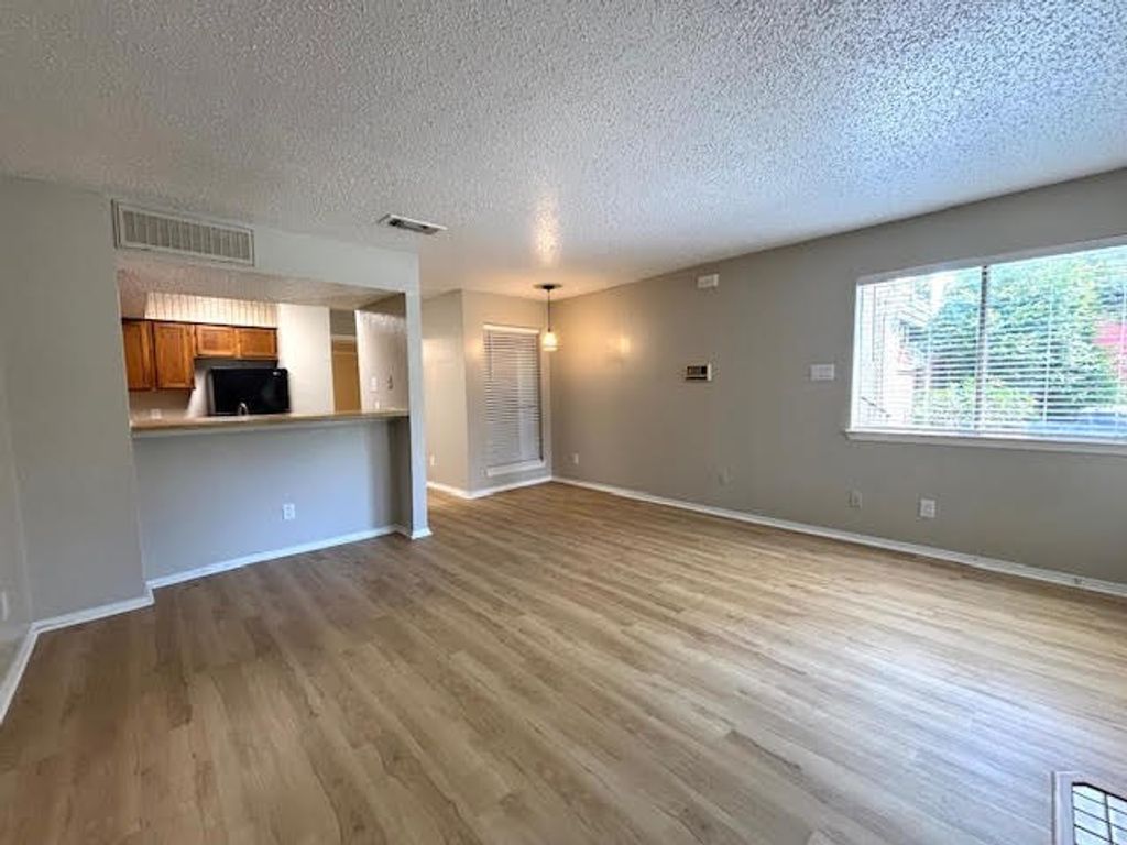 9833 Walnut Street 101, Dallas, TX 75243