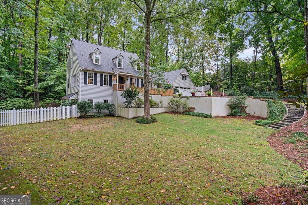260 Burdette Road NW, Sandy Springs, GA 30327 — photo 2