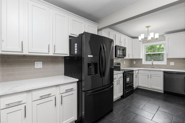 23030 Masonic Boulevard, St Clair Shores, MI 48082