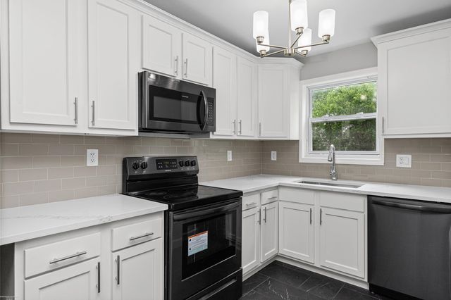23030 Masonic Boulevard, St Clair Shores, MI 48082