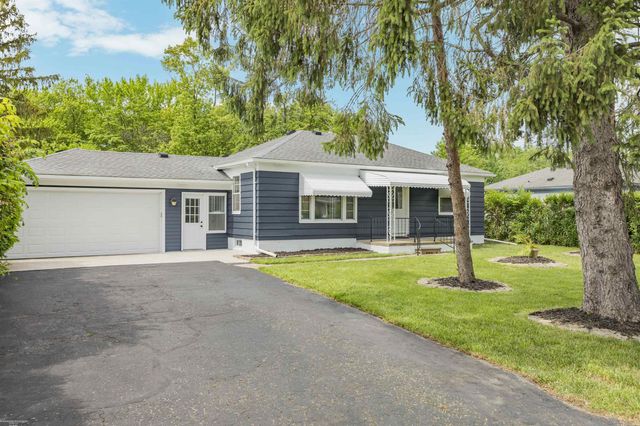 23030 Masonic Boulevard, St Clair Shores, MI 48082