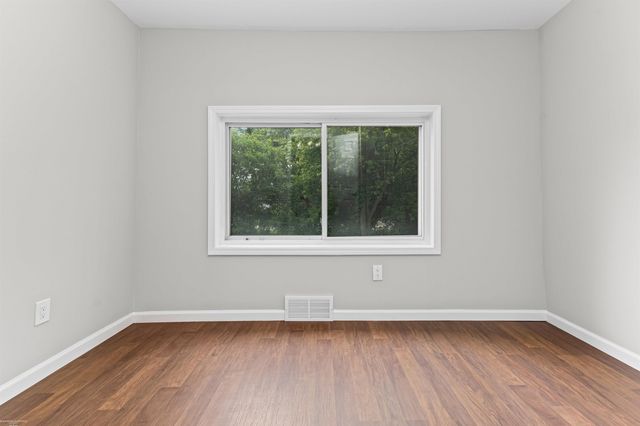 23030 Masonic Boulevard, St Clair Shores, MI 48082