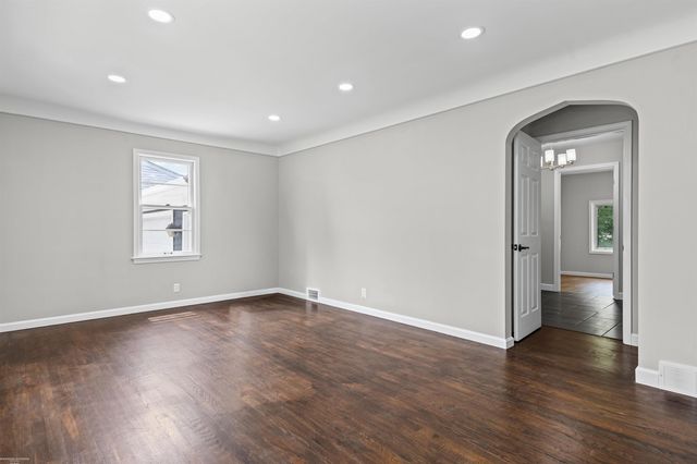 23030 Masonic Boulevard, St Clair Shores, MI 48082