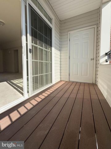 9202 CHARLESTON DR #405, Manassas, VA 20110