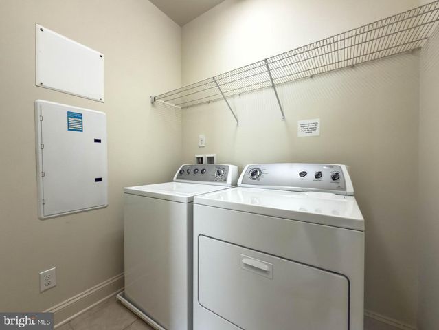 9202 CHARLESTON DR #405, Manassas, VA 20110