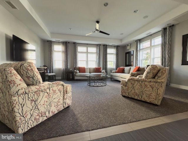 9202 CHARLESTON DR #405, Manassas, VA 20110