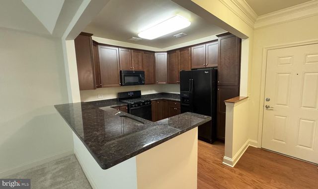 9202 CHARLESTON DR #405, Manassas, VA 20110