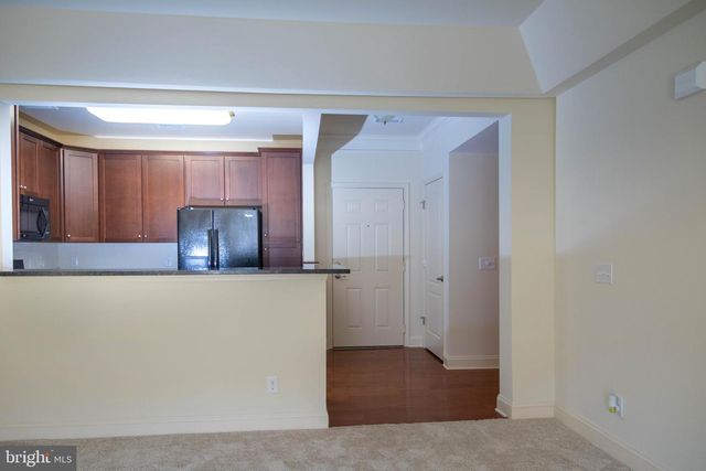 9202 CHARLESTON DR #405, Manassas, VA 20110