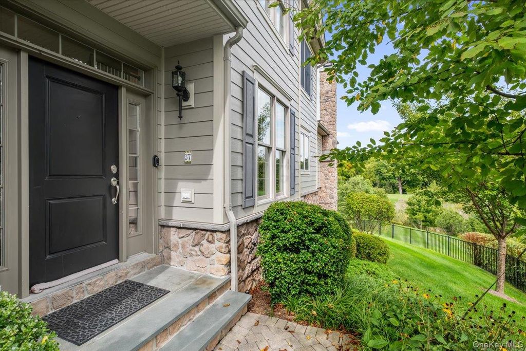 37 Deforest Drive, Cortlandt Manor, NY 10567 — photo 3
