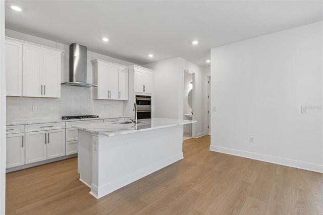 8115 SEAFLOWER PARKWAY, Bradenton, FL 34210