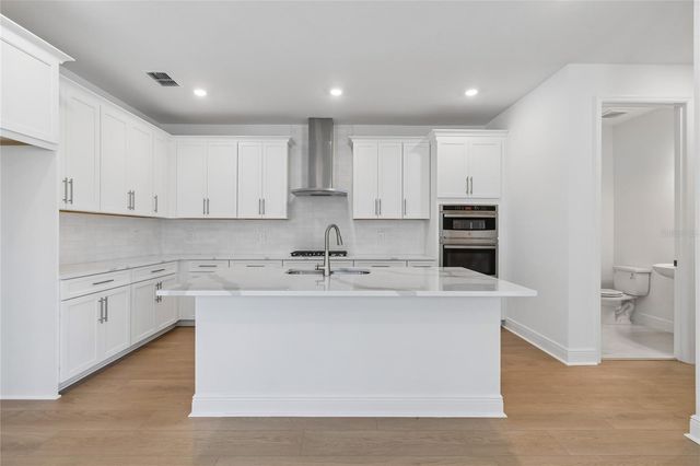 8115 SEAFLOWER PARKWAY, Bradenton, FL 34210