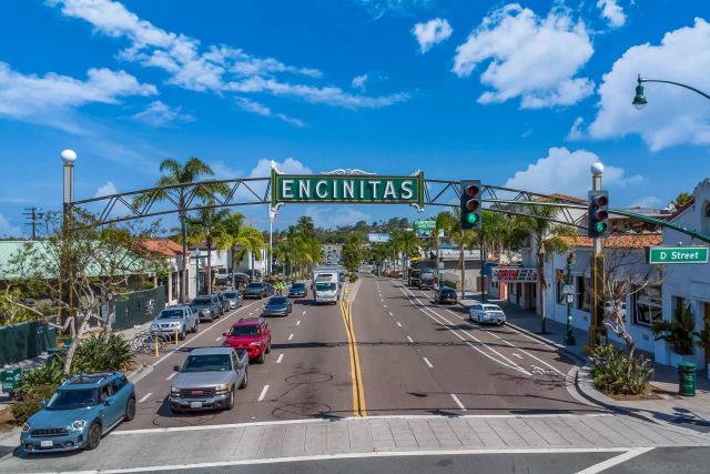 97 N Vulcan Ave 3, Encinitas, CA 92024