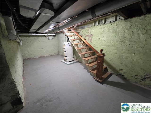 45 Evergreen Street, Nazareth Boro, PA 18064