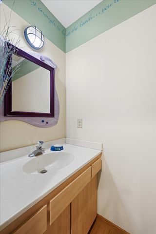 1511 Black Oaks Place N, Plymouth, MN 55447