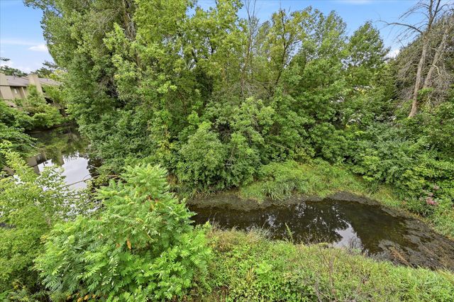 1511 Black Oaks Place N, Plymouth, MN 55447