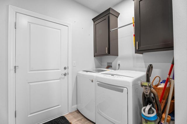 11 Pier Lane, Monett, MO 65708