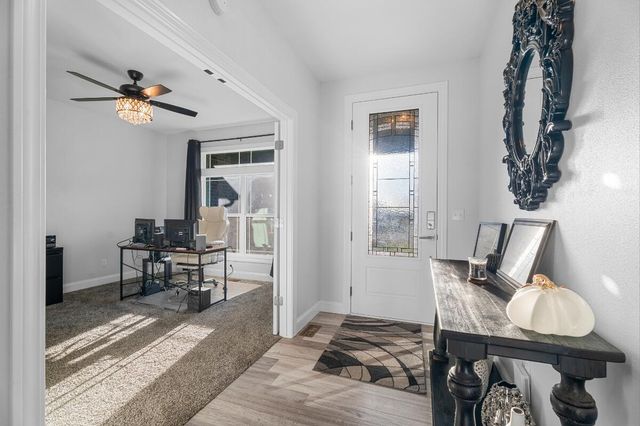 11 Pier Lane, Monett, MO 65708