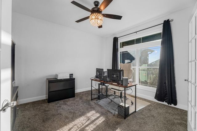 11 Pier Lane, Monett, MO 65708