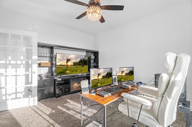 11 Pier Lane, Monett, MO 65708