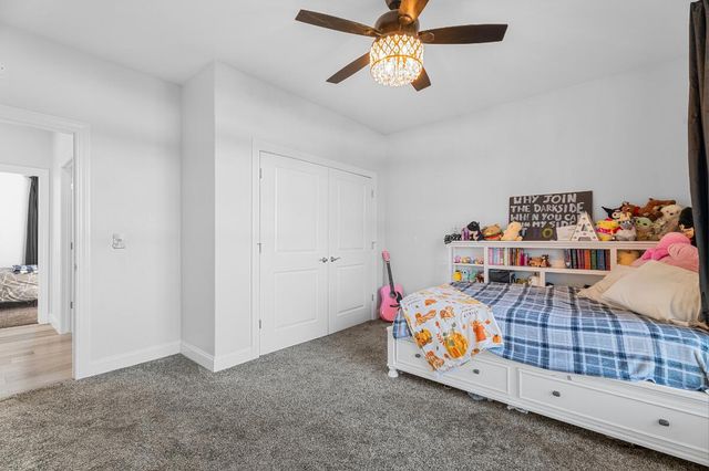 11 Pier Lane, Monett, MO 65708