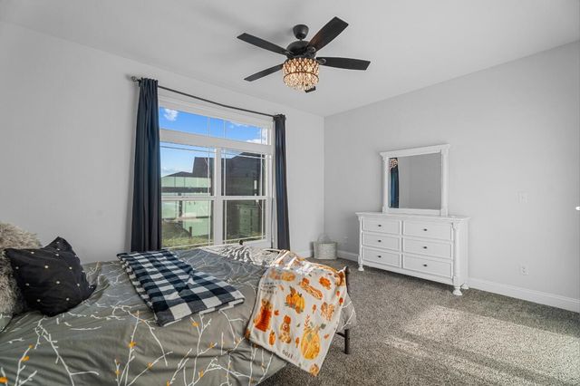 11 Pier Lane, Monett, MO 65708