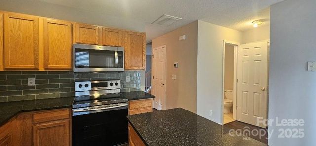 6807 Juniper Tree Street, Charlotte, NC 28215